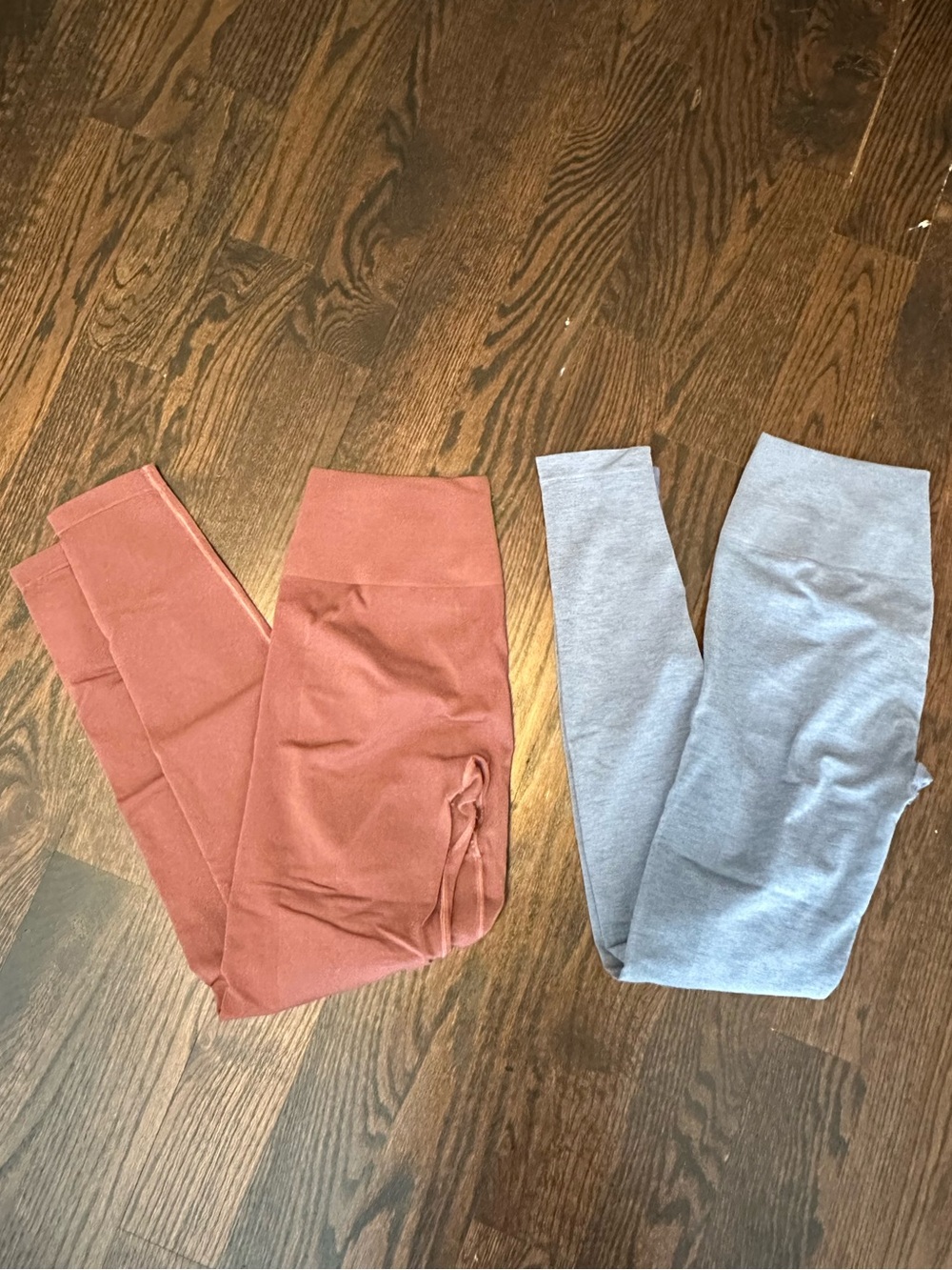 Bundle of 2 Alphalete Amplify Leggings